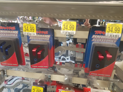 Auto Parts Store «Pep Boys Auto Parts & Service», reviews and photos, 851 E Roosevelt Rd, Lombard, IL 60148, USA