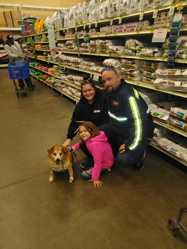Pet Supply Store «PetSmart», reviews and photos, 215 N Burkhardt Rd, Evansville, IN 47715, USA