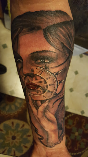 Tattoo Shop «The Wanderlust Tattoo», reviews and photos, 5915 Norwich Ave N, Oak Park Heights, MN 55082, USA