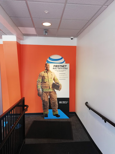 Cell Phone Store «AT&T», reviews and photos, 1001 Fleet St, Baltimore, MD 21202, USA