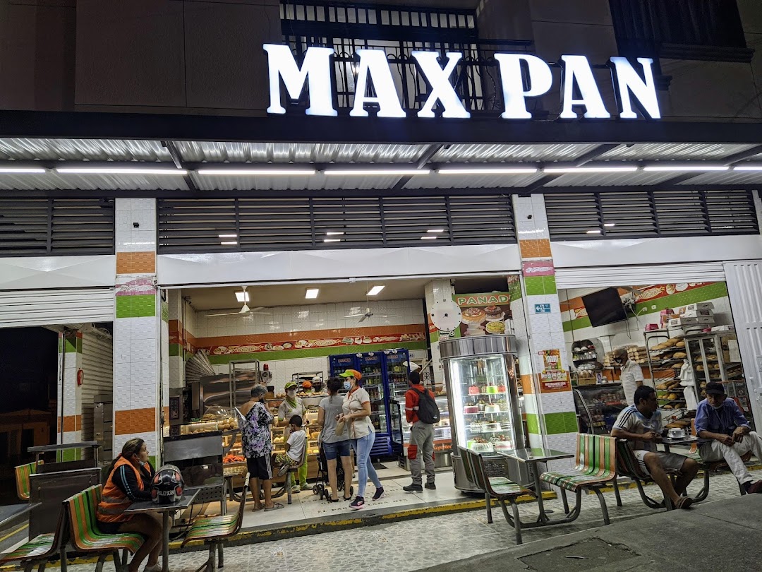 Max pan de las acacias