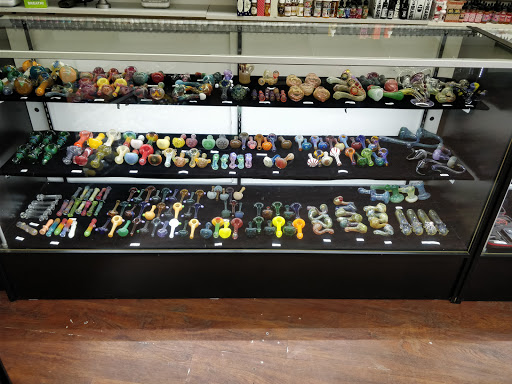 Tobacco Shop «V & K Smoke Shop - Quincy», reviews and photos, 1576 Hancock St, Quincy, MA 02169, USA