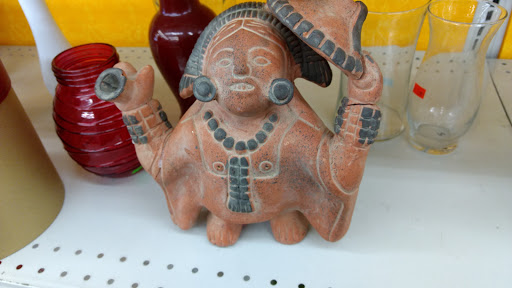 Thrift Store «This-N-That Thrift Store Vancouver Plaza», reviews and photos, 7601 NE Vancouver Plaza Dr, Vancouver, WA 98662, USA