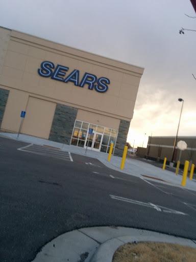 Sears, 1297 Shingle Creek Dr, Brooklyn Center, MN 55430, USA, 