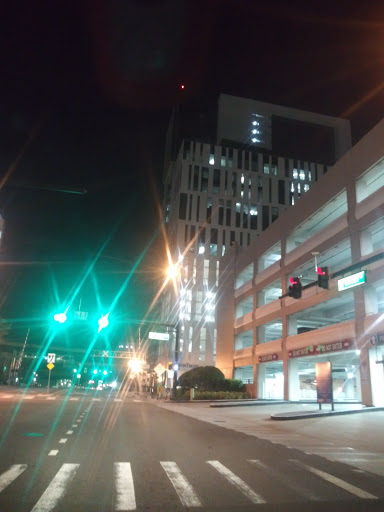 SunTrust Center, Parking South St. Entrance
