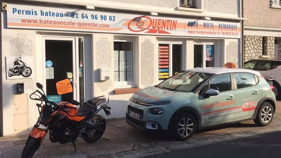 photo de l'auto ecole Auto Ecole Lardy Conduite - Essonne