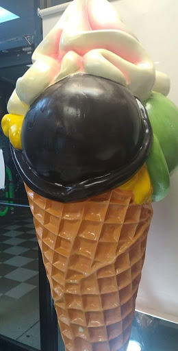 Dessert Shop «SH-Booms Ice Cream & The Oldies», reviews and photos, 42609 US-27, Davenport, FL 33837, USA