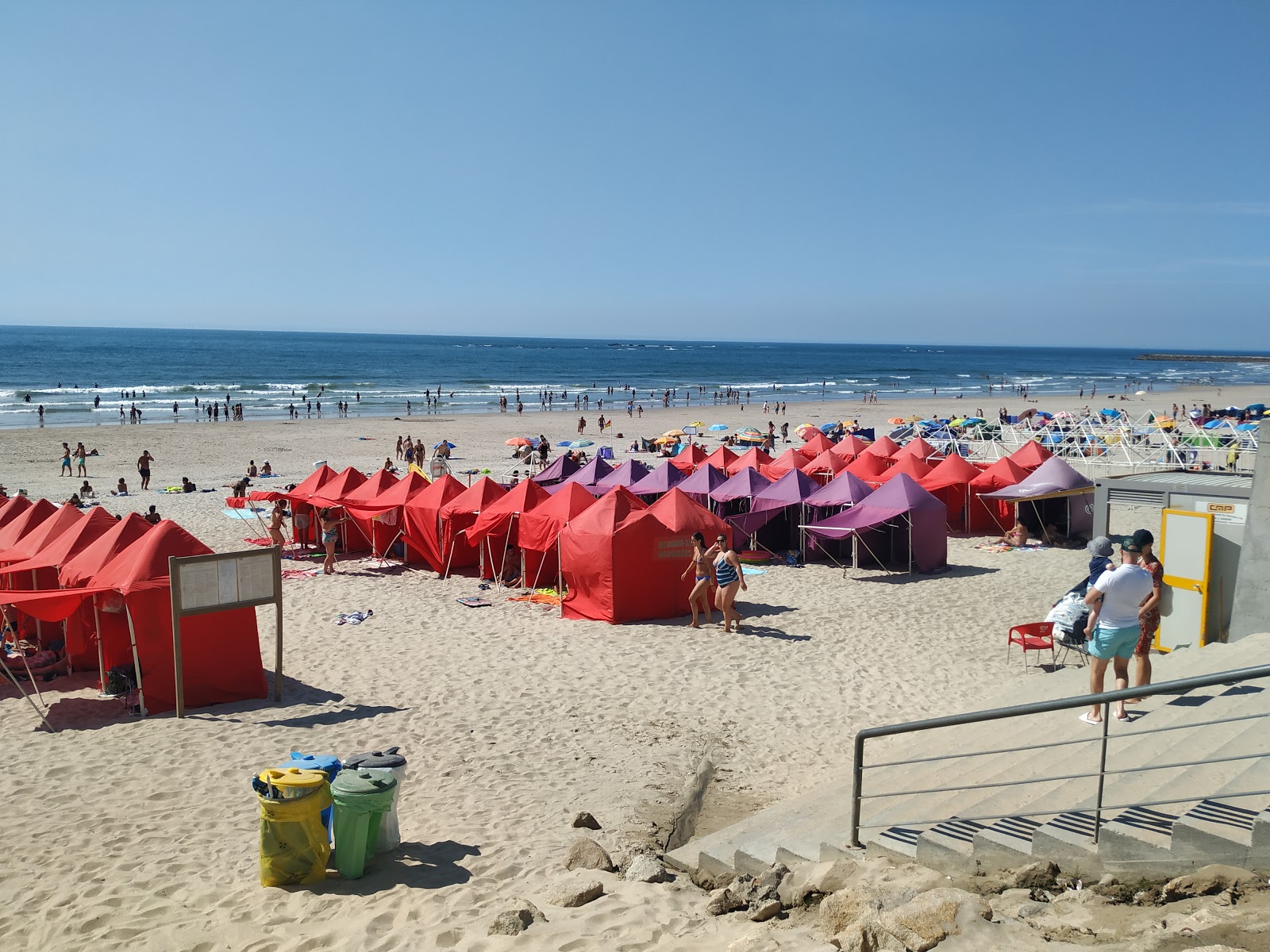 Foto von Praia de Ofir mit beiger sand Oberfläche