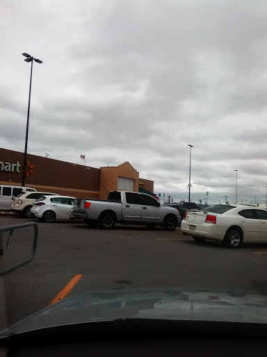 Department Store «Walmart Supercenter», reviews and photos, 14800 Fort Campbell Blvd, Oak Grove, KY 42262, USA