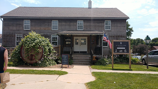 Liquor Store «Heritage Winery & Cheese Haus», reviews and photos, 4402 220th Trail, Amana, IA 52203, USA