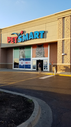 Pet Supply Store «PetSmart», reviews and photos, 8500 N Evanston Ave, Kansas City, MO 64157, USA
