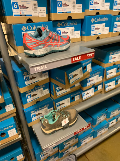 Clothing Store «Columbia Sportswear Outlet Store at Allen Premium Outlets», reviews and photos, 820 Stacy Rd #470, Allen, TX 75013, USA