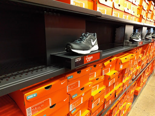 Clothing Store «Nike Factory Store», reviews and photos, 241 Fort Evans Road Northeast #510, Leesburg, VA 20176, USA