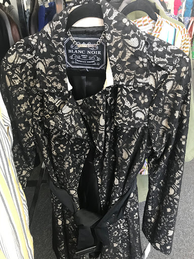 Consignment Shop «Reflections Resale Boutique», reviews and photos, 1505 N Leroy St, Fenton, MI 48430, USA