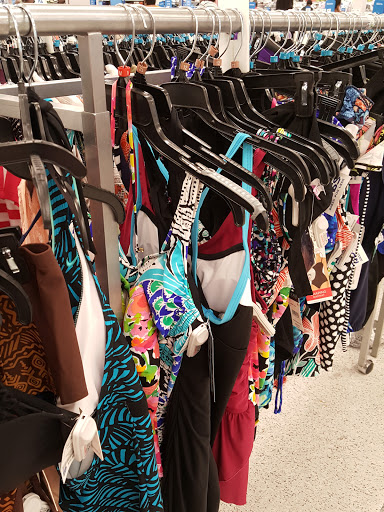 Clothing Store «Ross Dress for Less», reviews and photos, 13855 Outlet Dr, Silver Spring, MD 20904, USA