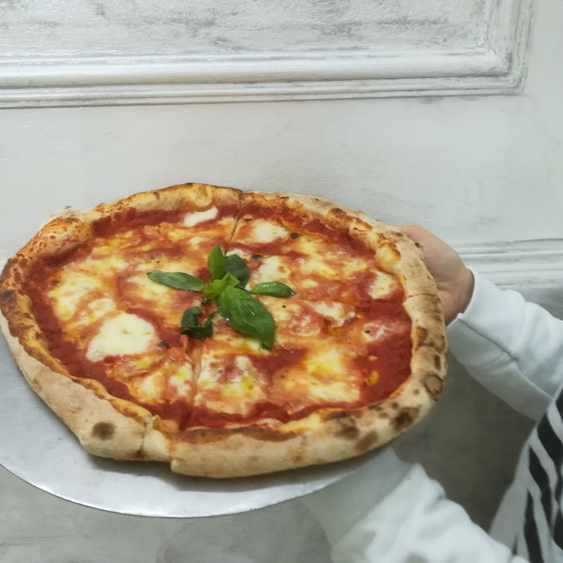 Chiara'S Pizza