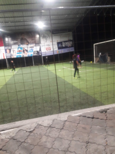 MG4X+WGP, Av. de los Shyris, Sangolquí