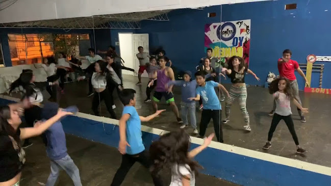 Opiniones de Grupo Latinos Baños de Agua Santa en Baños de Agua Santa - Escuela de danza