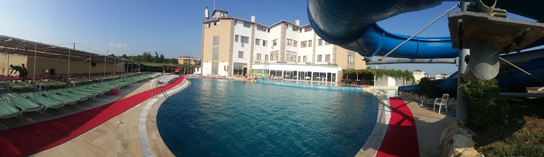 The Penguen Otel ()