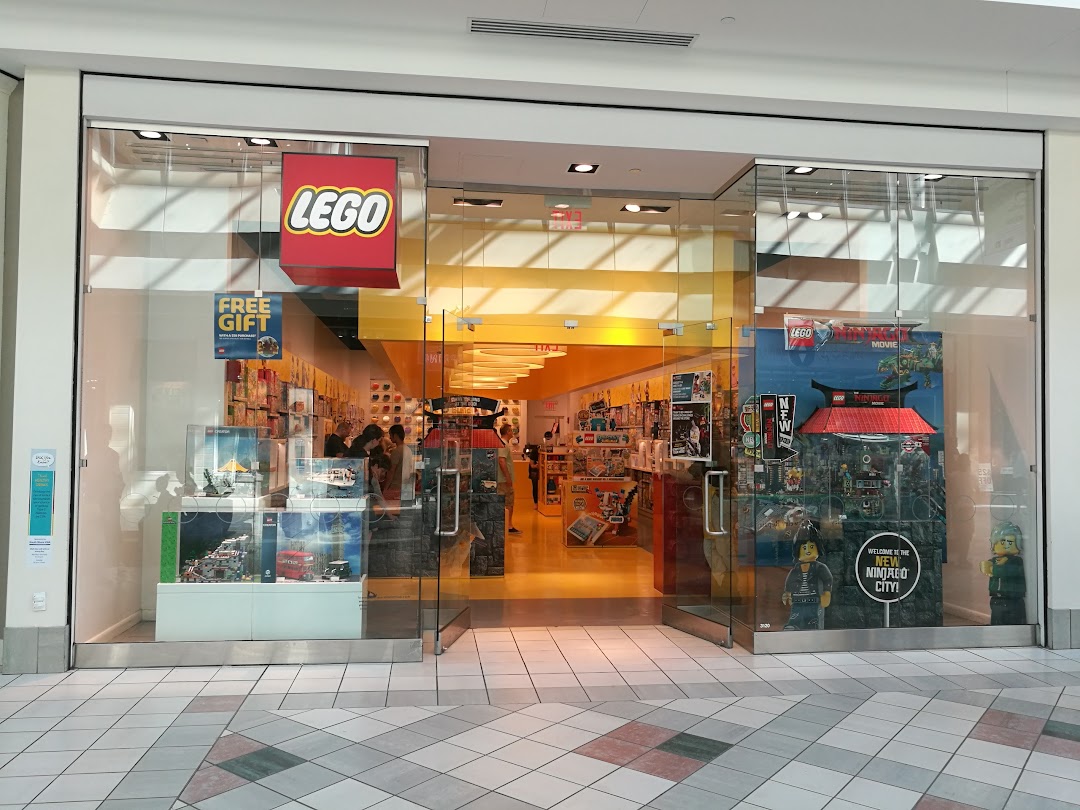 The LEGO® Store South Shore Plaza