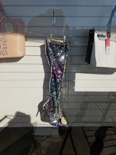 Clothing Store «Citi Trends», reviews and photos, 1213 E Lindsey St, Norman, OK 73071, USA