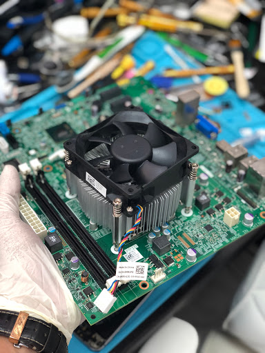 Computer Store «SMARTFIXTRONICS, Computer Phone Repair & SIM card Services.», reviews and photos, 7135 Collins Ave, Miami Beach, FL 33141, USA