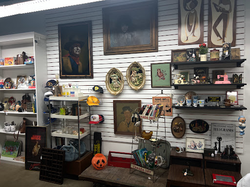 Screen Printer «Spaceboy Clothing», reviews and photos, 711 N Market St, Wilmington, DE 19801, USA