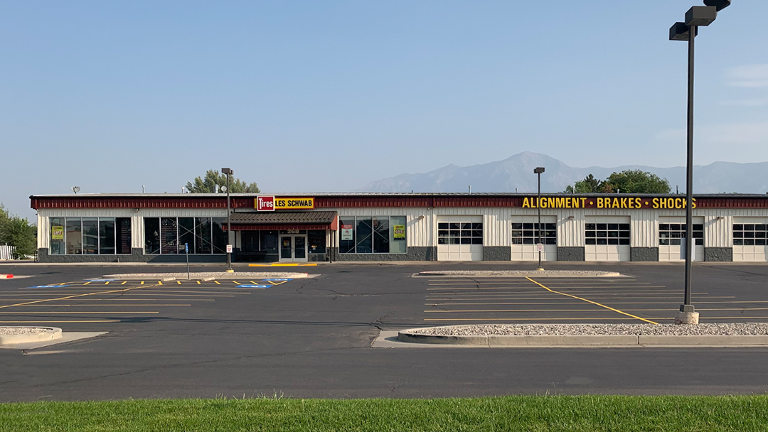 Les Schwab Tire Center