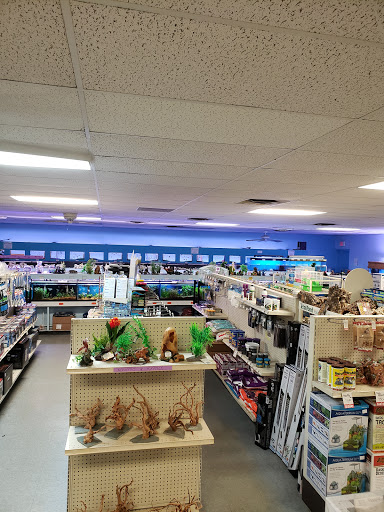 Tropical Fish Store «Monfort Aquarium & Pet», reviews and photos, 6520 Colerain Ave, Cincinnati, OH 45239, USA