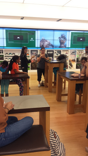Computer Store «Microsoft Store», reviews and photos, 5015 Westheimer Rd A2421, Houston, TX 77056, USA