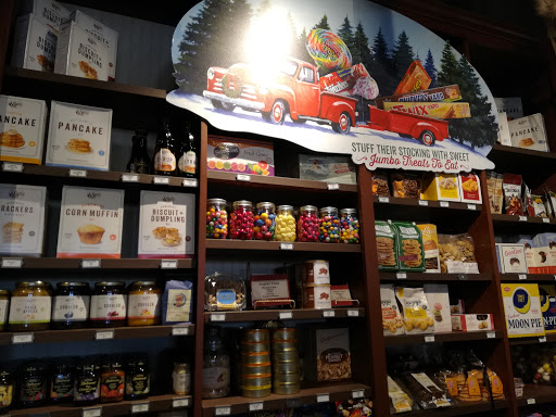 American Restaurant «Cracker Barrel Old Country Store», reviews and photos, 200 Bypass Rd, Williamsburg, VA 23185, USA