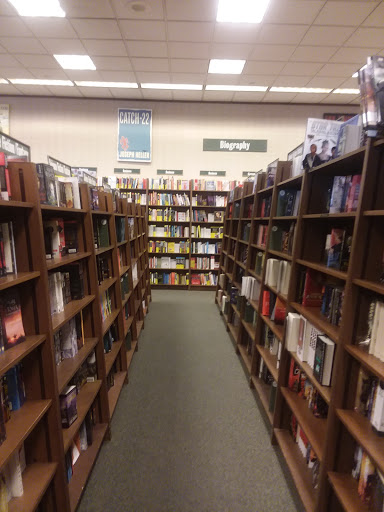 Book Store «Barnes & Noble», reviews and photos, 1991 Sproul Rd, Broomall, PA 19008, USA