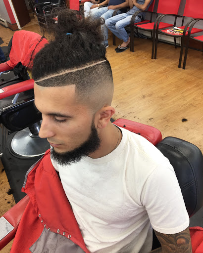 Barber Shop «Los Primos Barbershop», reviews and photos, 459 Moody St, Waltham, MA 02453, USA