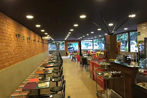 Boneco Restaurante image