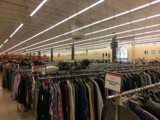 Discount Store «Discount Fashion Warehouse Northland», reviews and photos, 2727 Northland Plaza Dr, Columbus, OH 43231, USA