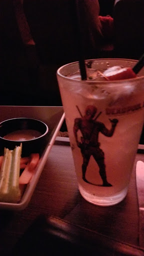 Movie Theater «Studio Movie Grill», reviews and photos, 2880 Holcomb Bridge Rd, Alpharetta, GA 30022, USA