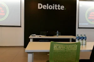Deloitte Panamá image