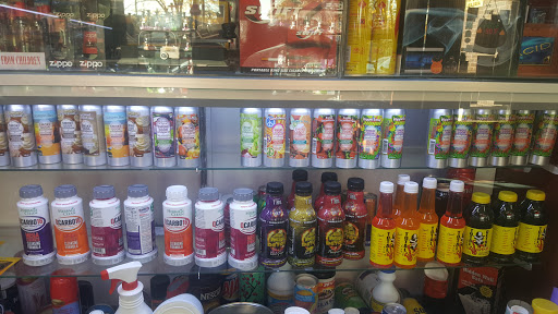 Tobacco Shop «Tobacco Zone», reviews and photos, 6638 W Roosevelt Rd, Oak Park, IL 60304, USA