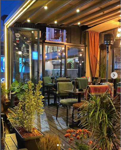 Defne Restaurant - 8 Rexhep Mala, Prishtina 10000