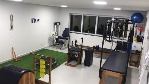 Logo da empresa - F&P Fisioterapia e Pilates