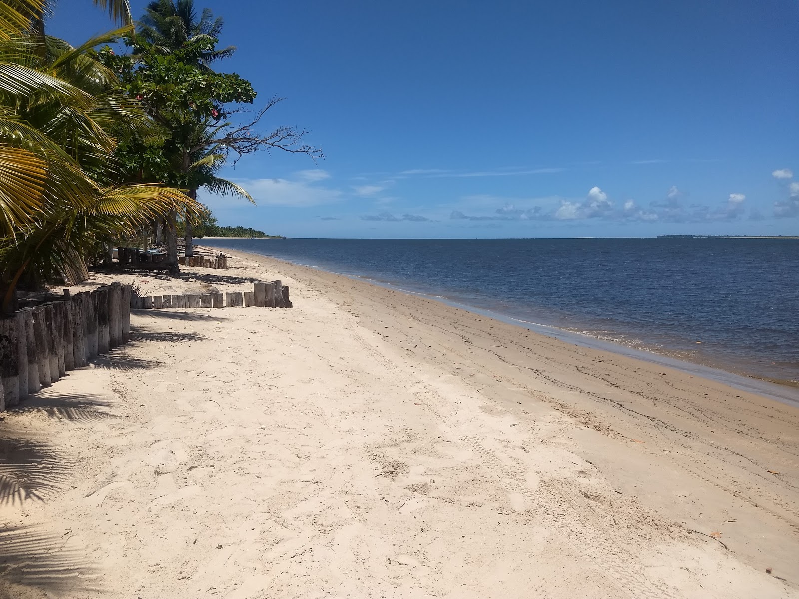 Foto de Praia de Sirinhaém com areia bege superfície
