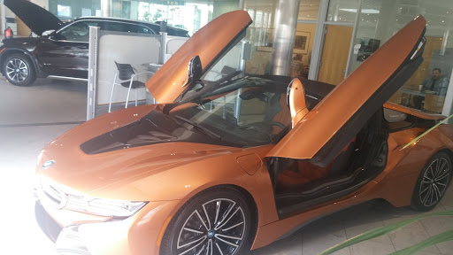 BMW Dealer «BMW of Milwaukee North», reviews and photos, 5990 N Green Bay Ave, Glendale, WI 53209, USA