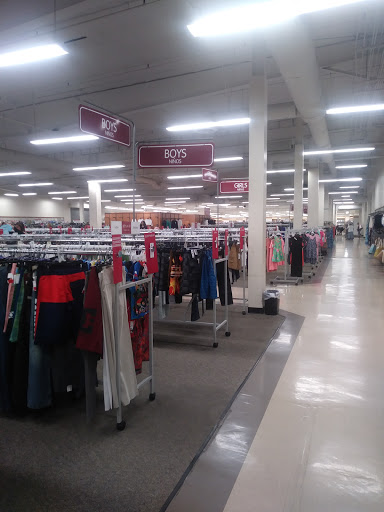 Clothing Store «Burlington Coat Factory», reviews and photos, 13550 Whittier Blvd, Whittier, CA 90605, USA