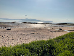 Photo de North Shore Beach - endroit populaire parmi les connaisseurs de la détente