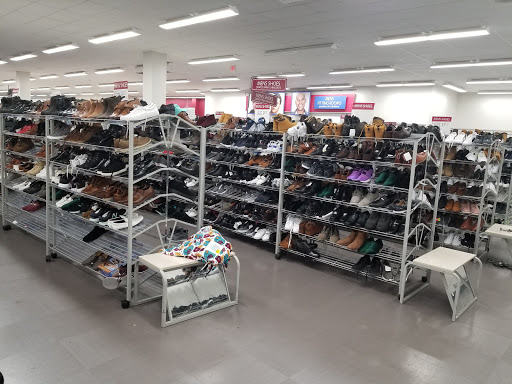 Clothing Store «Burlington Coat Factory», reviews and photos, 14800 Baltimore Ave, Laurel, MD 20707, USA