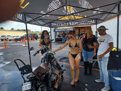 Harley-Davidson Dealer «Mancuso Harley-Davidson Central», reviews and photos, 535 N Loop W Fwy, Houston, TX 77018, USA