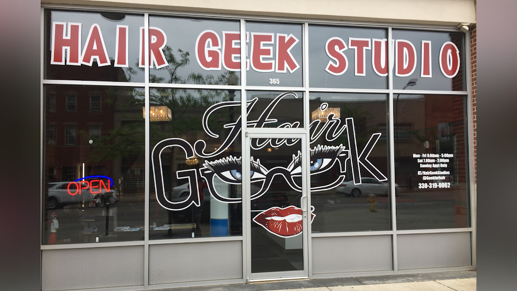 Hair Geek Studio 44311