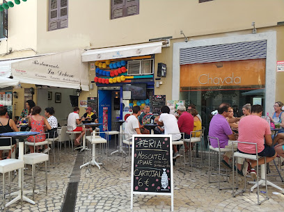 Moonlight - Bar de Copas - C. Torre de Sandoval, 5, 29015 Málaga, Spain