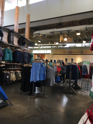 Clothing Store «L.L. Bean», reviews and photos, 1 Ridge Hill Boulevard, Yonkers, NY 10710, USA