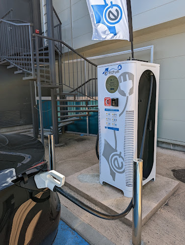 Borne de recharge de véhicules électriques E-motum Recharge Voiture Électrique Zonza